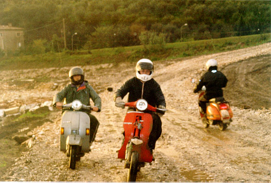 Vespa_Cross_3.jpg